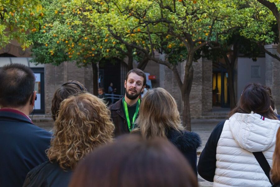 Seville: Cathedral, Giralda & Alcázar Guided Tour - Meeting near Calle Francos