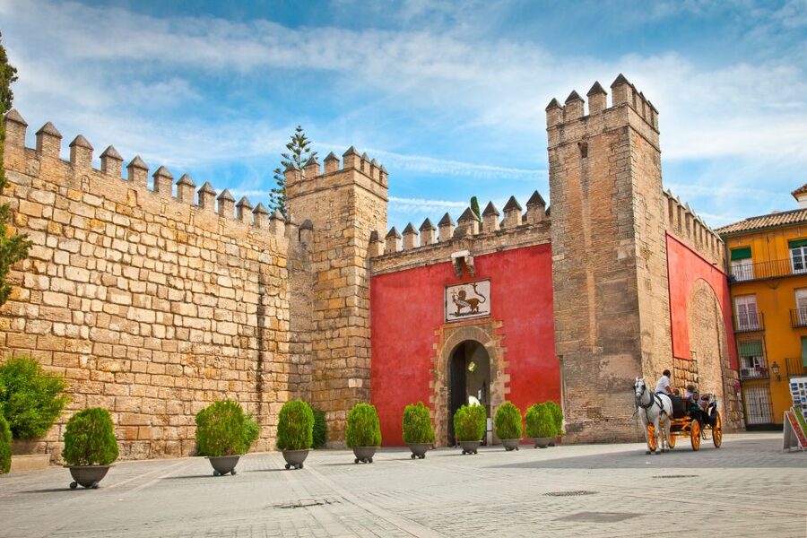Seville: Cathedral, Giralda, and Alcazar Guided Tour - Why these three Seville sights belong together