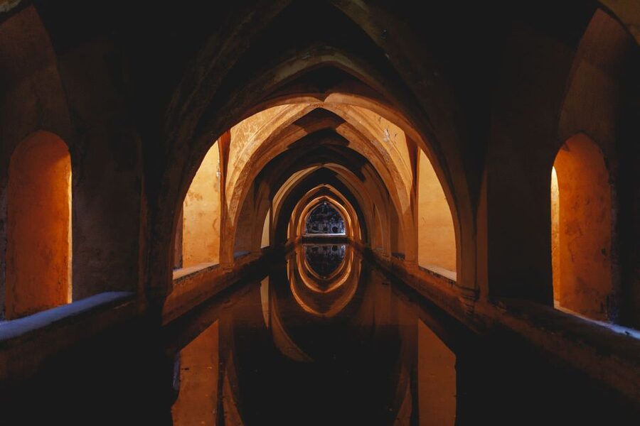 Seville: Guided Walking Tour with Alcazar & Cathedral Access - Should you climb the Giralda?