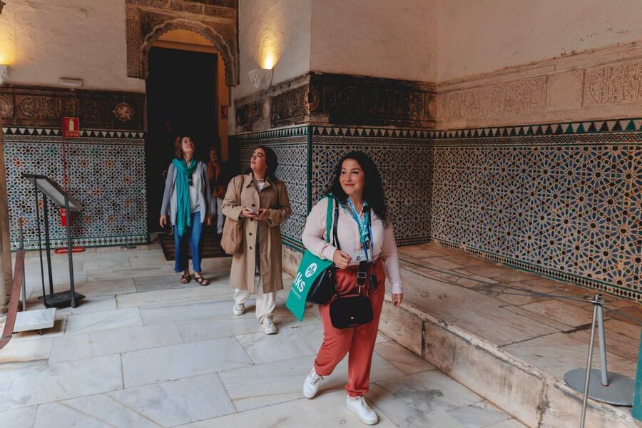 Seville: Guided Walking Tour with Alcazar & Cathedral Access - Who should book this walking tour?