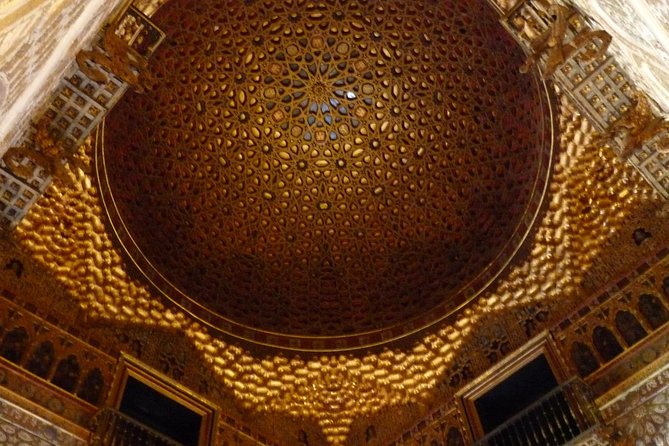 Seville Private Walking Tour with Alcazar & Cathedral Tickets - Tapas, three drinks, and a taste of Seville