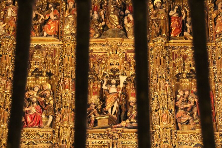 Seville: Royal Alcazar, Cathedral and Giralda Tower Tour - The Giralda and its 20-minute pause