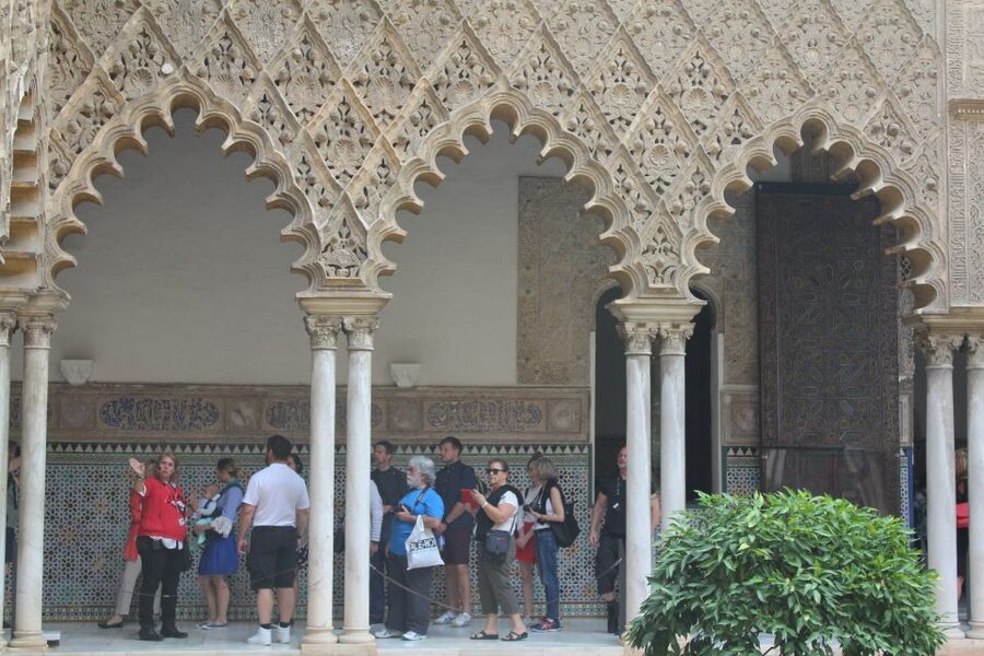Seville: Royal Alcazar, Cathedral, and Giralda Tower Tour - Seville Cathedral: scale first, details second