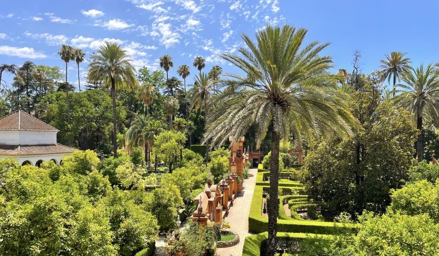 Seville: Royal Alcázar Skip-the-Line Tour by Local Experts - The gardens, peacocks, and a slower final stretch
