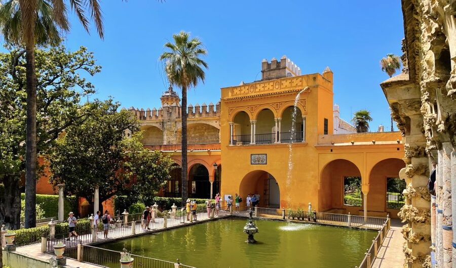 Seville: Royal Alcázar Skip-the-Line Tour by Local Experts - How this tour compares with going alone