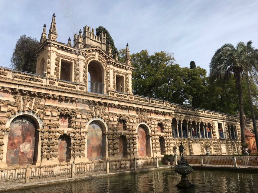 Seville: Small-Group Alcázar Guided Tour & Entry Ticket - House of Trade and Admiral’s Room