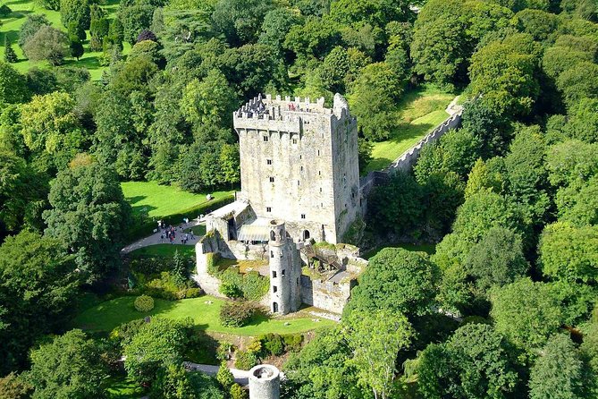 Shore Excursion From Cork: Including Blarney Castle and Kinsale - Blarney Woollen Mills and the practical shopping stop