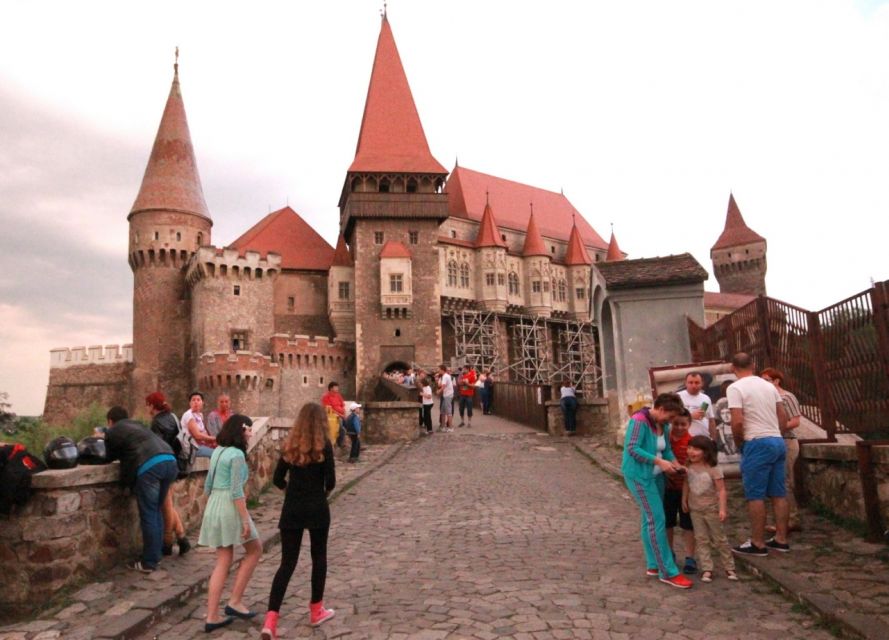 Sibiu: Alba Iulia and Corvin Castle Guided Tour - Leaving Sibiu for Hunedoara