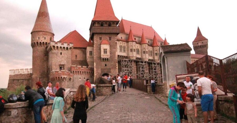 Sibiu: Alba Iulia and Corvin Castle Guided Tour - Is $100 a fair price?
