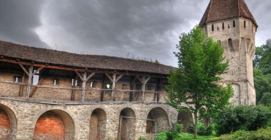 Sighisoara: Candlelight Tour of Dracula's Home Town - Walking the narrow lanes and old defenses