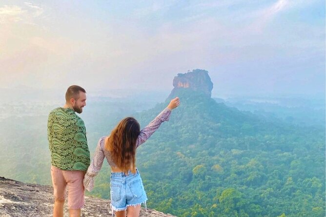 Sigiriya Rock Fortress and Cave Temples Day Trip - Lunch at Oakray Restaurant in Inamaluwa