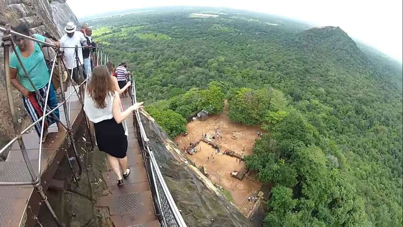 Sigiriya: Rock Fortress Private Guided Walking Tour - What the guide adds to the visit