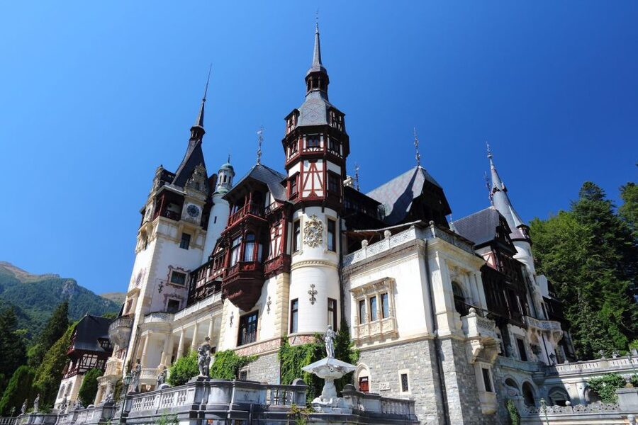Sinaia: Peleș Castle Tour with An Expert Guide - The grand hallway and four seasons