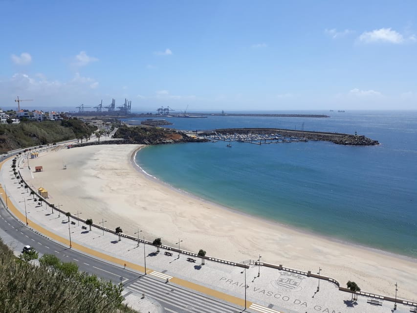 Sines: Tour of the historic center, museum & castle of Sines - Roman remains beside the castle