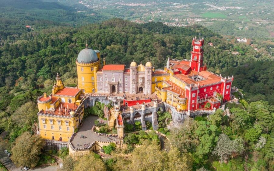 Sintra: Pena Palace, Moorish Castle, Regaleira, & Monserrate - Why this private Sintra day works