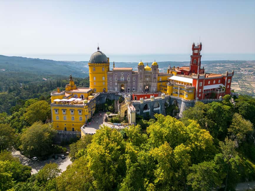 Sintra Small Group: Pena Palace, Moorish Castle & Cascais - Key points at a glance