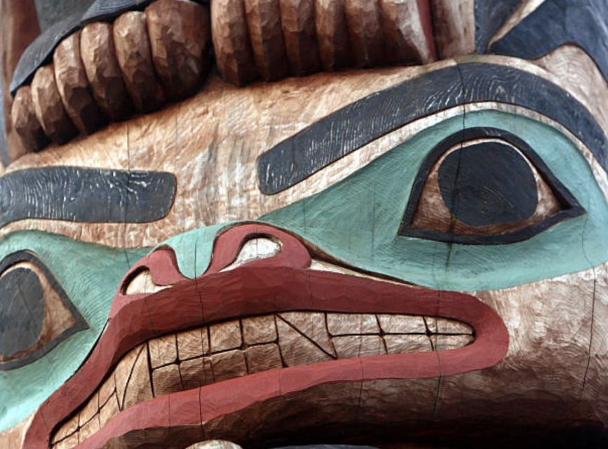 Sitka: Totem Poles, Raptor Centre, & Fortress of Bears Tour - Meeting the brown bears at Fortress of Bears