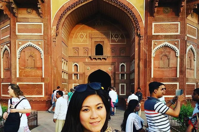 Skip-the-Line: Agra Fort Entrance Ticket with Guided Tour - Pickup from Agra or Delhi