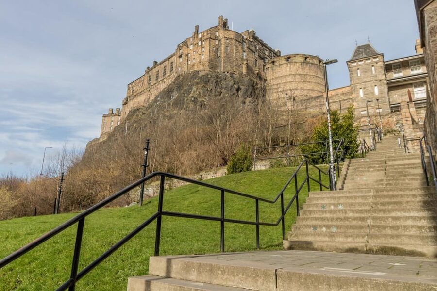 Skip-the-line Edinburgh Castle with Old Town Walking Tour - Weather, shoes, and the two-hour pace