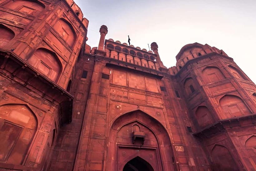 Skip-the-Line Guided Tour of Delhi's Iconic Red Fort - Chatta Chowk, the fort’s old royal market
