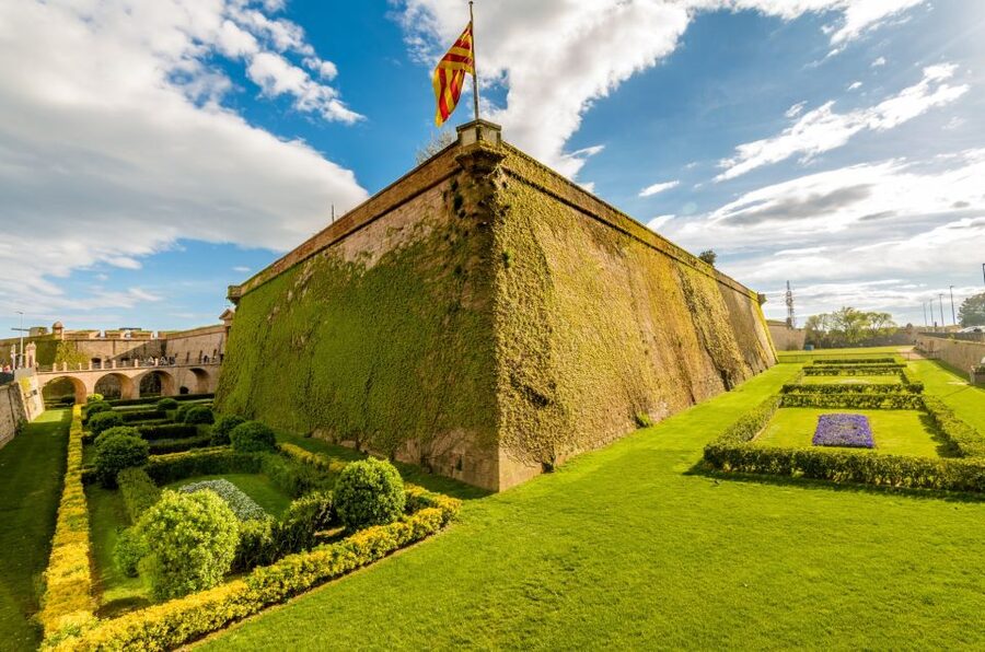 Skip-the-line Montjuïc Castle Tour with a Cable Car Ride - Is $298 per person good value?