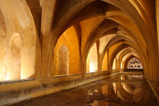 Small-Group Alcazar of Seville Guided Tour with entry ticket - The Gothic Palace and Maria Padilla’s Baths