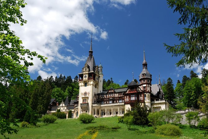 Small-Group Day Trip to Dracula's Castle, Brasov and Peles Castle - Traffic, winding roads, and the true length of the day