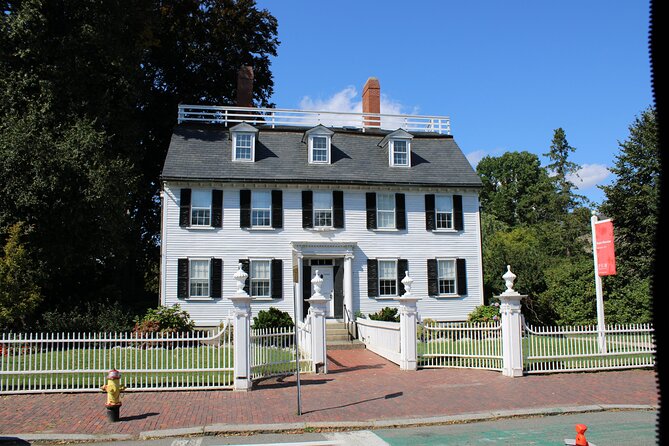 Small Group Day Trip to Salem and Hammond Castle from Boston - The Witch Trials Memorial and Old Burying Point
