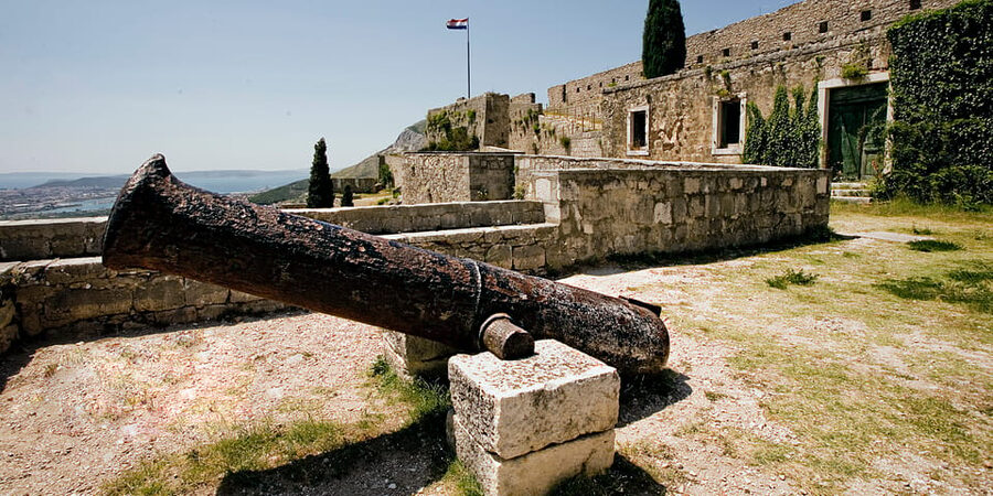 Split: Klis Fortress GOT and Olive Museum Entry Tickets - Food at the Gastronomic Center