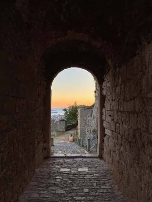 Split: Sunset at Klis Fortress with Sightseeing Bus - Practical Tips for a Better Visit