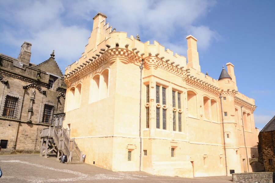 Stirling Castle: Skip-the-Line Guided Tour in Spanish - Key points to know before you book