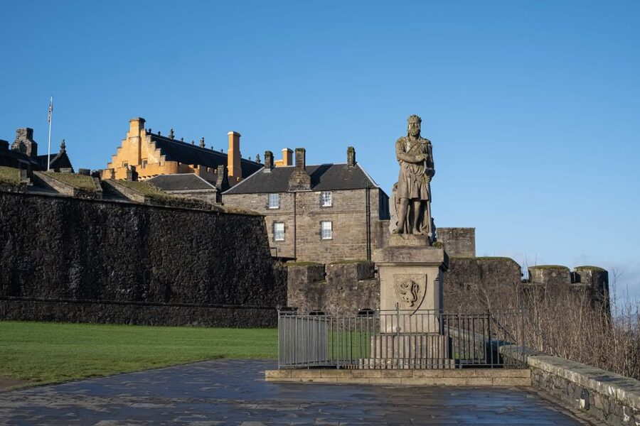 Stirling Castle: Skip-the-Line Guided Tour in Spanish - Is $45 good value for 90 minutes?