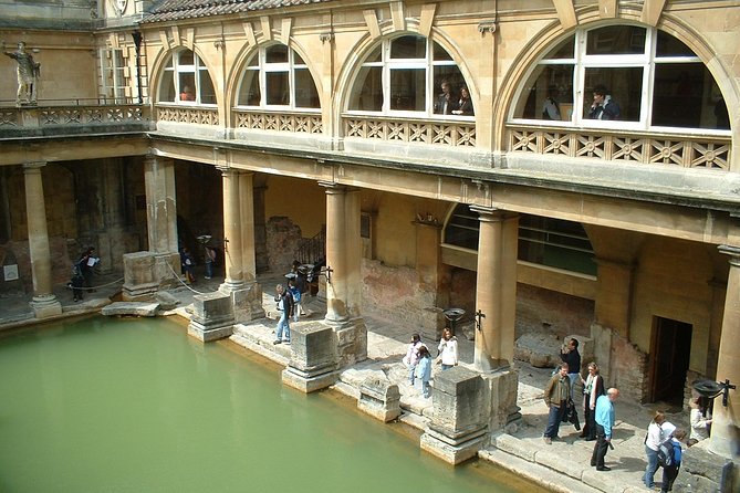 Stonehenge, Windsor Castle, and Bath from London - Is the coach worth the price?