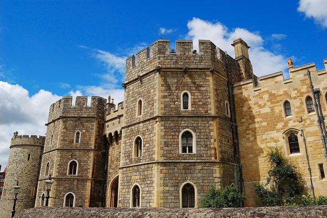 Stonehenge, Windsor Castle and Bath with Pub Lunch in Lacock - Lacock and lunch at a 14th-century pub
