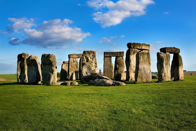 Stonehenge, Windsor Castle and Bath with Pub Lunch in Lacock - Stonehenge on Salisbury Plain