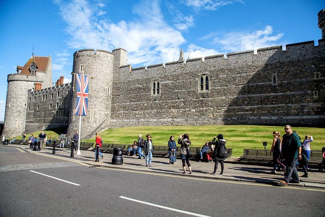 Summer Special: Buckingham Palace & Windsor Castle Tour - Is $182.34 a fair price?