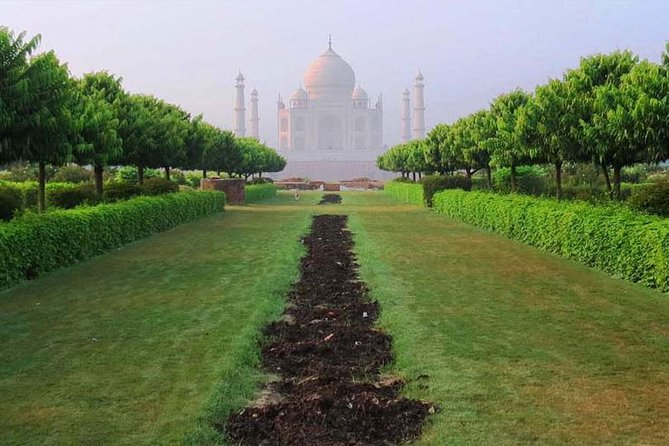 Sunrise Taj Mahal Tour with Agra Fort and Fatehpur Sikri - The Taj Mahal before the day heats up