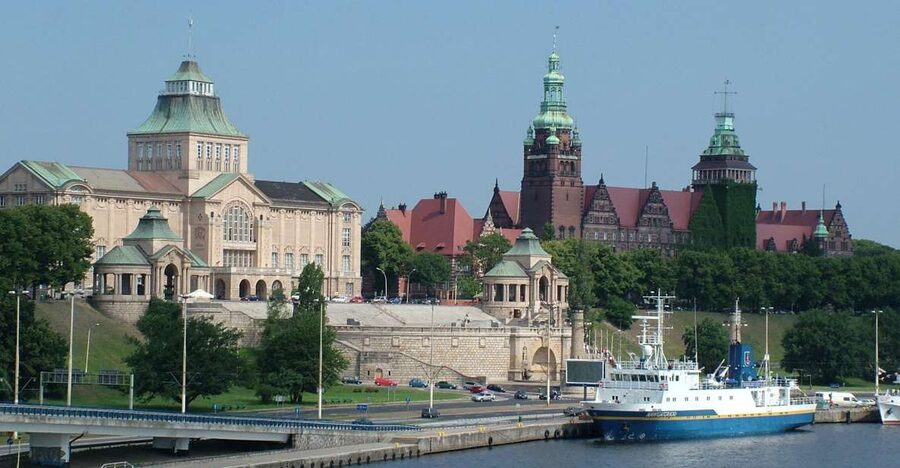 Szczecin Pomeranian Dukes’ Castle Exterior Private Tour - What private touring adds here