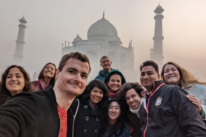 Taj Mahal, Agra Fort and Baby Taj Day Tour from Delhi by Car - A five-star meal can break up the sightseeing