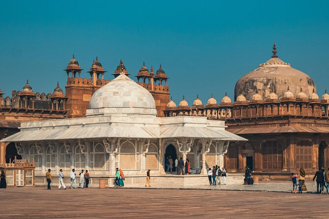 Taj Mahal Agra Fort and Fatehpur Sikri Guided City Tour - Four hours to make sense of Fatehpur Sikri