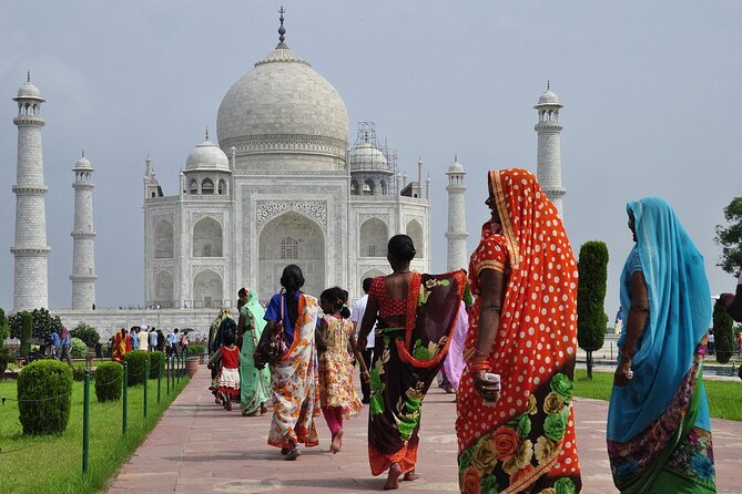 Taj Mahal Agra Fort and Fatehpur Sikri Guided City Tour - Agra Fort puts the palace story in context