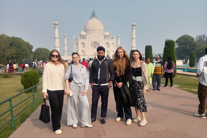 Taj Mahal, Agra Fort & Baby Taj same Day Tour from Delhi by Car - Key details before you book