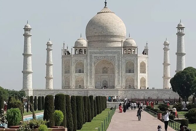 Taj Mahal, Agra Fort & Baby Taj same Day Tour from Delhi by Car - Vehicle choices and group size