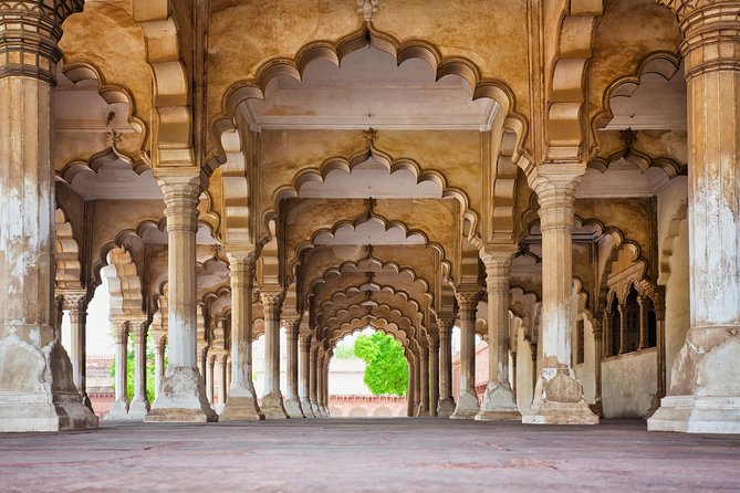 Taj Mahal Tour From Delhi to Agra Sightseeing by Private AC Car - Two hours inside Agra Fort