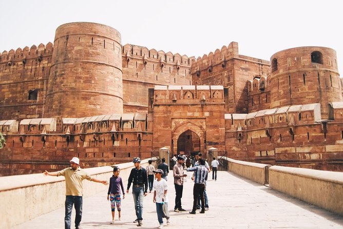 Taj Mahal with Agra Fort Skip-the-Line tickets & guide - Agra Fort: one hour inside the Mughal stronghold