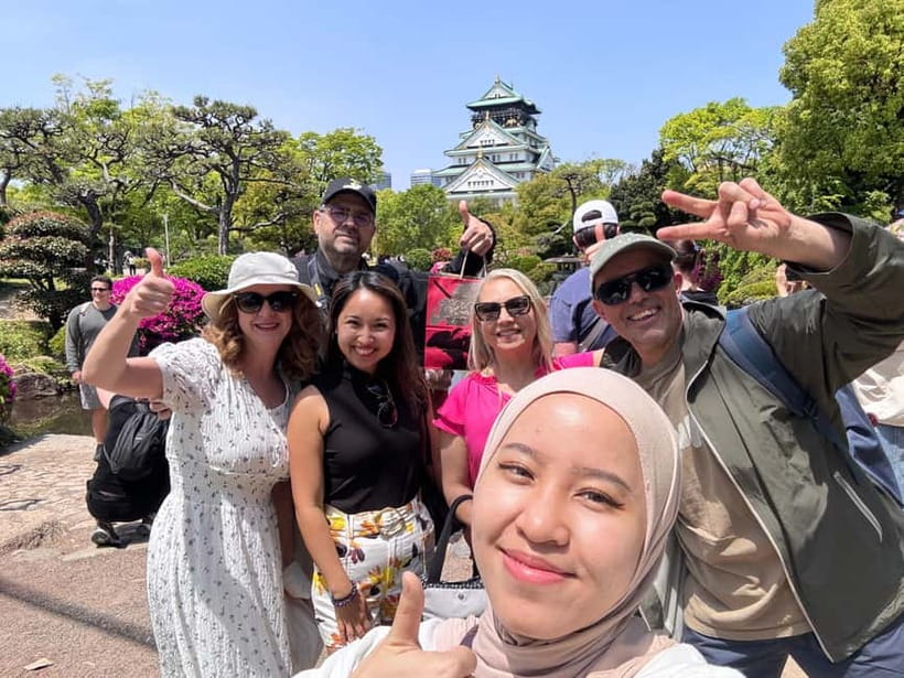 (Ticket Included) Explore Osaka Castle & Museum of History - Walking from the museum to Osaka Castle Park