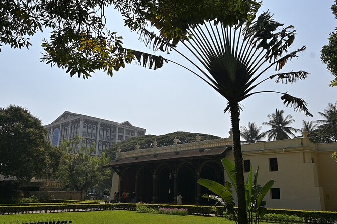 Tipu Palace + Koté Vishnu + Fort + KR Market + Jain Temple = Bengaluru Pété Walk - Shri Adinath Jain Shwetamber Mandir