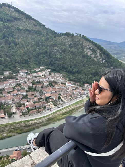 Tirana/Durres: Berat Castle & OldCity (By Day/Sunset Tour) - Walking down to Mangalem and the Thousand Windows view