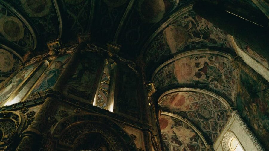 Tomar: Knight's Templar Castle and Convent of Christ Tour - The main cloister and the convent interiors
