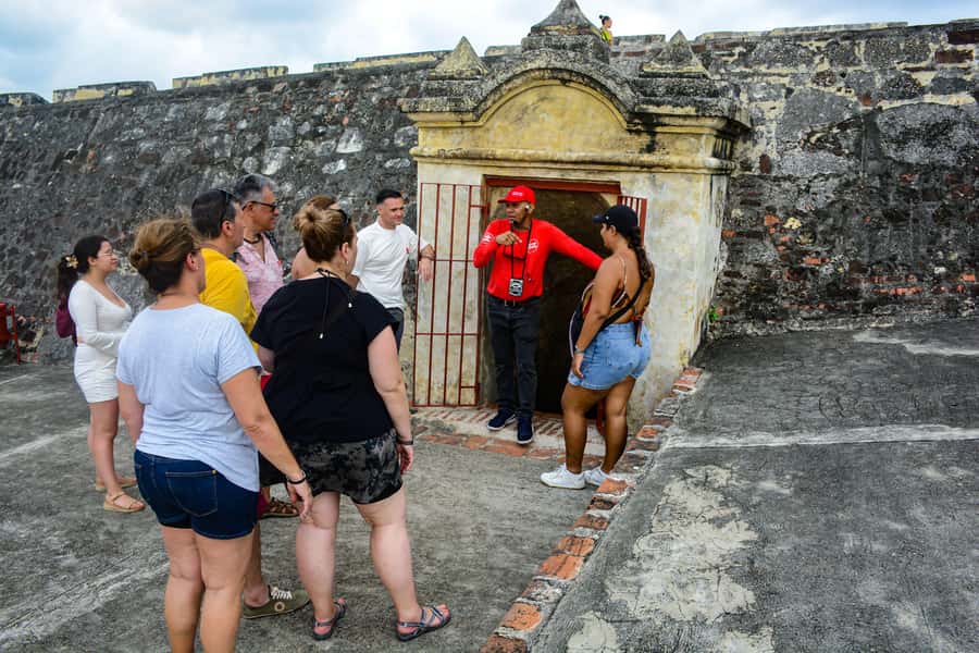 Tour Compartido al Castillo San Felipe de Barajas Cartagena - A chocolate stop with a local angle